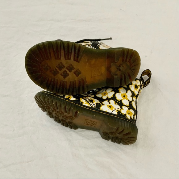 ❌SOLD❌ Dr Martens | Toddler 1460 Pansy Patent Leather Lace Up Boots | Size 9 - Picture 9 of 9